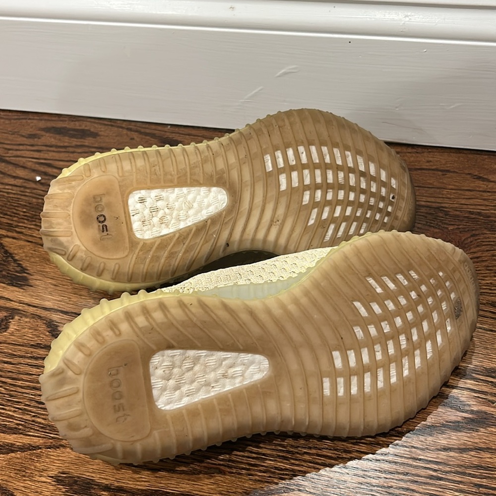 Yeezys boost - Picture 4 of 5